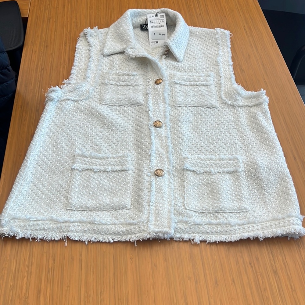 Off white Zara vest xl new with tags